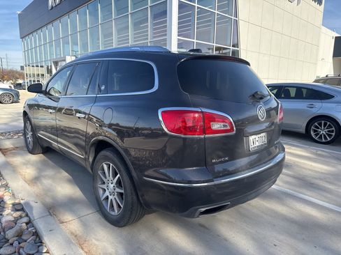 Used 2017 Buick Enclave Leather image 4