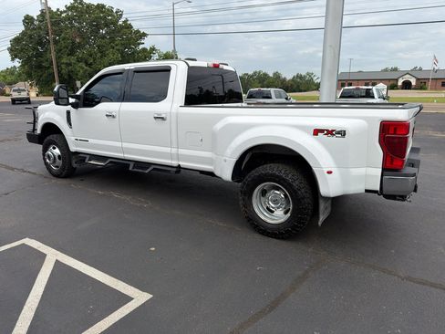 Used 2020 Ford F350 Lariat w/ Lariat Ultimate Package AWD/4WD image 3