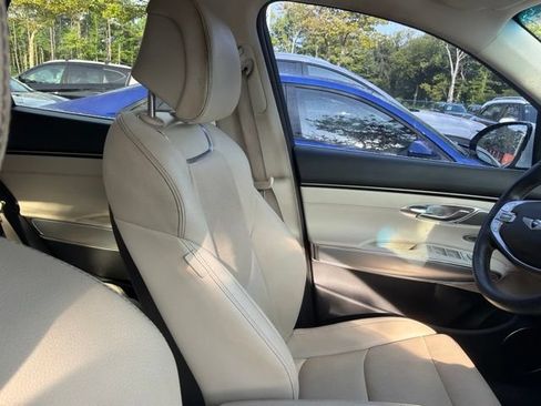 Used 2024 Genesis GV80 2.5T w/ Advanced Package AWD/4WD image 9