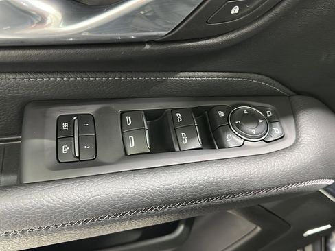 Used 2024 GMC Yukon XL Denali w/ Denali Reserve Package image 22