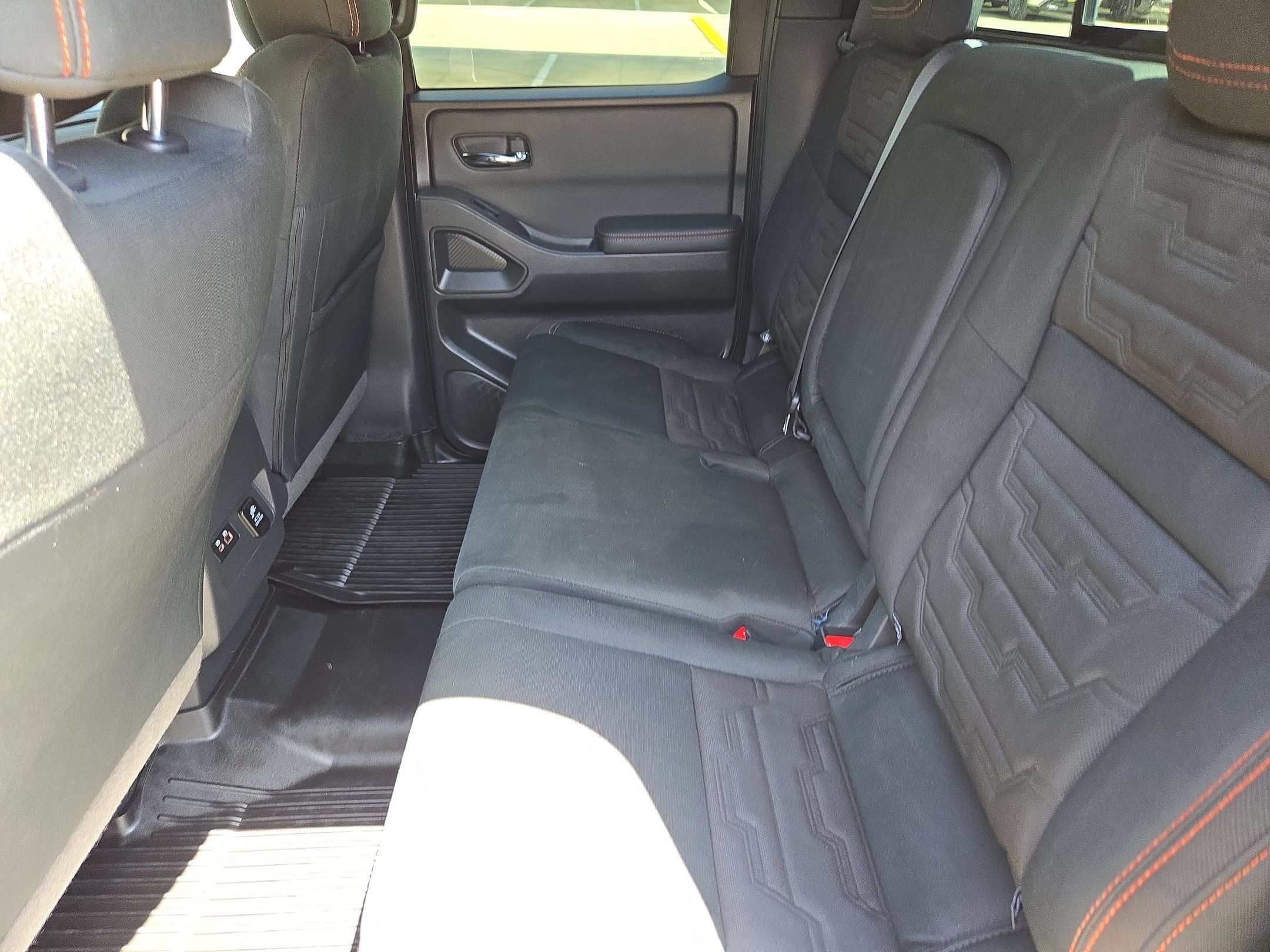 Used 2024 Nissan Frontier PRO-4X w/ Pro Convenience Package AWD/4WD image 13
