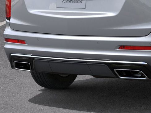 New 2025 Cadillac XT6 Luxury image 14