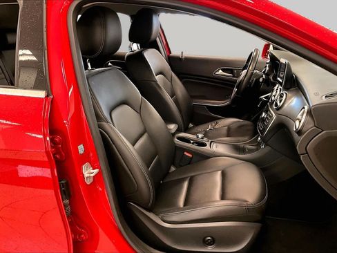 Used 2015 Mercedes-Benz GLA 250 image 8