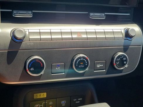New 2026 Hyundai Kona SE FWD image 12