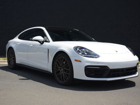 Certified 2023 Porsche Panamera Platinum Edition RWD image 9