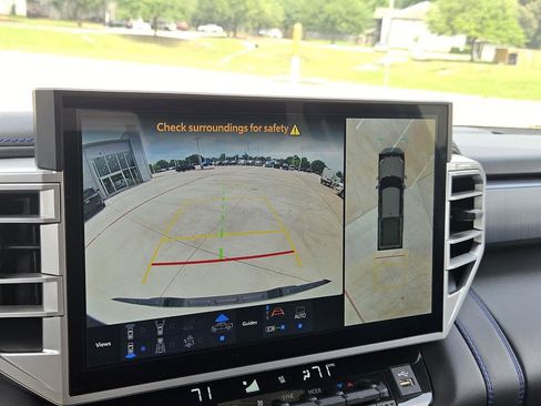Used 2025 Toyota Tundra Platinum AWD/4WD image 22