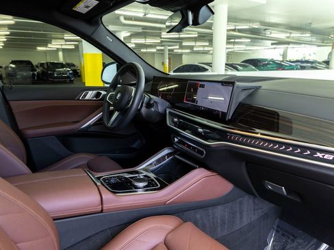 Certified 2025 BMW X6 xDrive40i image 31