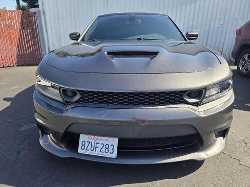 Used 2018 Dodge Charger R/T RWD image 3