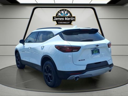 Used 2024 Chevrolet Blazer LT w/ Convenience Package FWD image 6