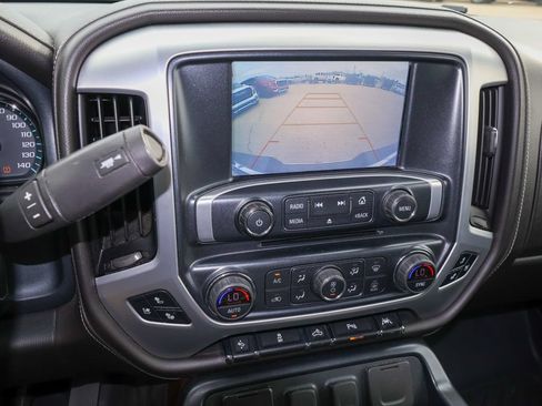Used 2018 GMC Sierra 1500 SLT AWD/4WD image 16