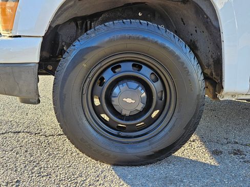 Used 2012 Chevrolet Colorado W/T image 11