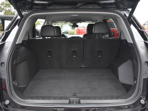 Used 2022 GMC Terrain SLT image 18