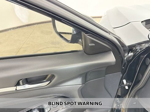 Used 2023 Nissan Altima 2.5 SL FWD image 6