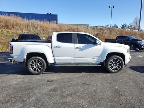 Used 2019 GMC Canyon Denali image 3