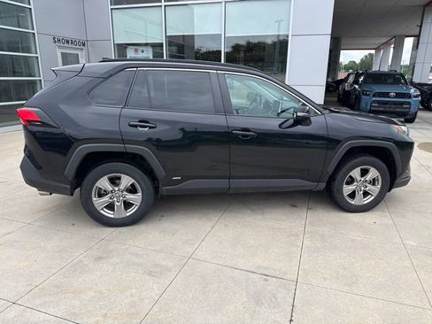 Used 2024 Toyota RAV4 XLE AWD/4WD image 8