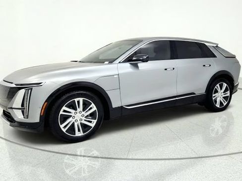 Used 2024 Cadillac Lyriq Tech w/ Driver Assist Package RWD image 4
