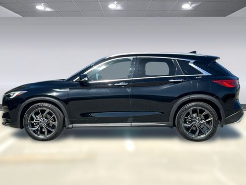 Used 2019 INFINITI QX50 Essential w/ Sensory Package AWD/4WD image 2