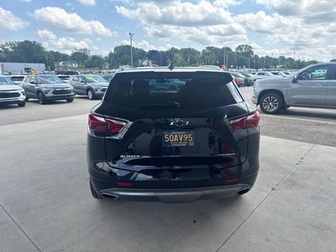 Used 2019 Chevrolet Blazer Premier w/ Sun and Wheels Package AWD/4WD image 4