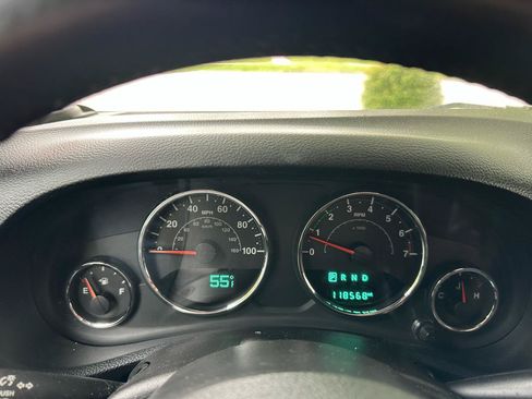 Used 2017 Jeep Wrangler Sport w/ Quick Order Package 24S AWD/4WD image 10