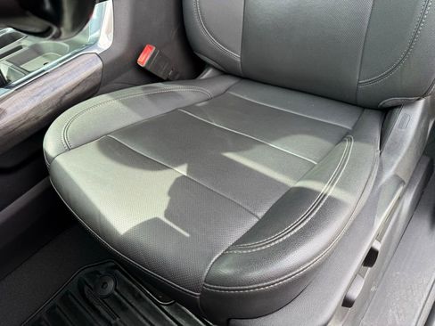 Used 2022 Chevrolet Silverado 1500 LTZ w/ Z71 Off-Road Package image 24