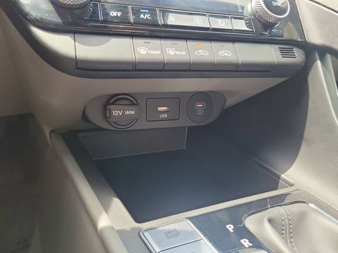 Used 2024 Hyundai Elantra SEL FWD image 24