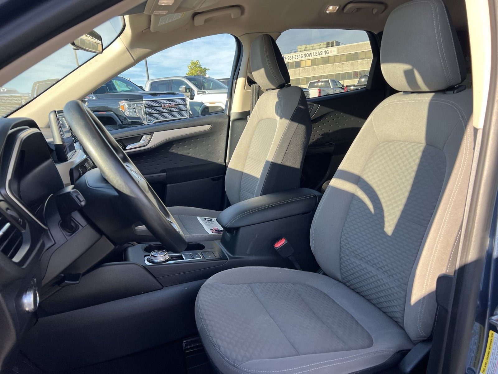 Used 2020 Ford Escape SE FWD image 13