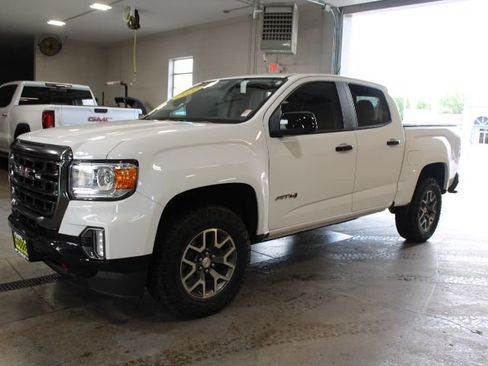 Used 2022 GMC Canyon AT4 w/ Trailering Package AWD/4WD image 4