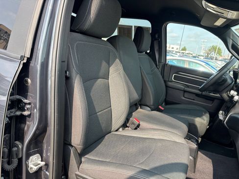 Used 2025 RAM 2500 Big Horn AWD/4WD image 36