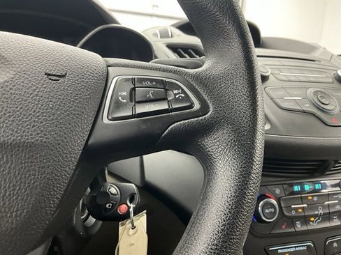 Used 2017 Ford Escape SE w/ SE Cold Weather Package image 18