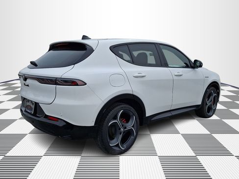 New 2026 Alfa Romeo Tonale Veloce w/ Quick Order Package 23H Volce AWD/4WD image 4