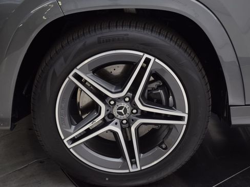 New 2026 Mercedes-Benz GLS 450 4MATIC image 12