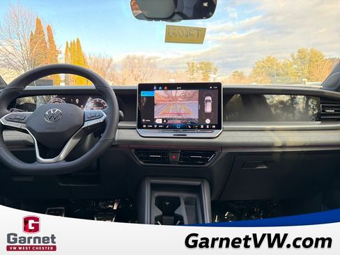 New 2026 Volkswagen Tiguan SE R-Line image 12