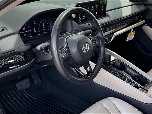 Used 2024 Honda Accord EX-L image 18