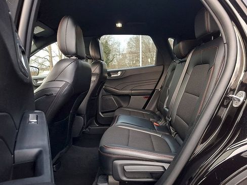 Used 2025 Ford Escape ST-Line Select AWD/4WD image 10