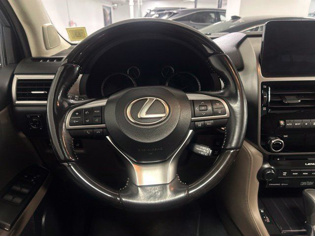 Used 2023 Lexus GX 460 Premium w/ Accessory Package AWD/4WD image 13