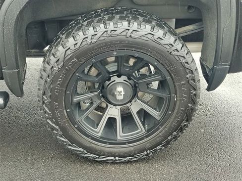 Used 2024 GMC Sierra 1500 AT4 w/ AT4 Preferred Package image 33