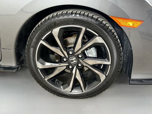 Used 2019 Honda Civic Sport Touring image 10