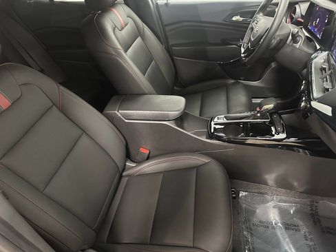 Certified 2024 Chevrolet Trax RS image 23