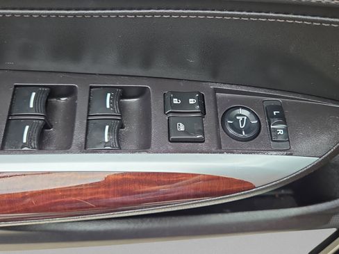 Used 2015 Acura TLX w/ Technology Package FWD image 34