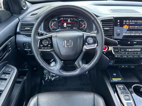Used 2025 Honda Passport Black Edition image 29