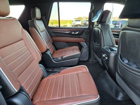 Used 2023 GMC Yukon Denali Ultimate image 33