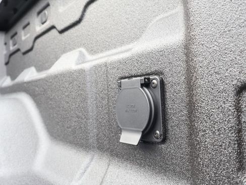 New 2026 GMC Canyon Elevation w/ Convenience Package image 30