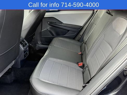 Used 2024 Volkswagen Taos SE AWD/4WD image 27