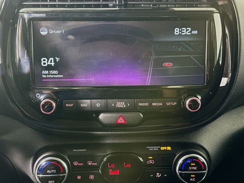 Used 2022 Kia Soul X-Line FWD image 24