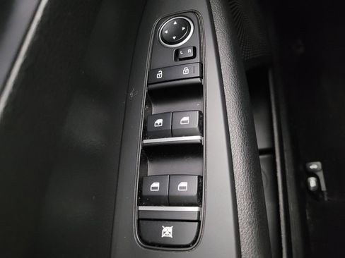 Used 2023 Kia Forte LXS image 27