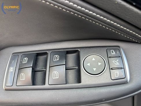 Used 2017 INFINITI QX30 w/ Cargo Package image 34