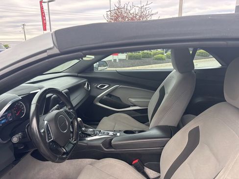 Used 2023 Chevrolet Camaro LT RWD image 12