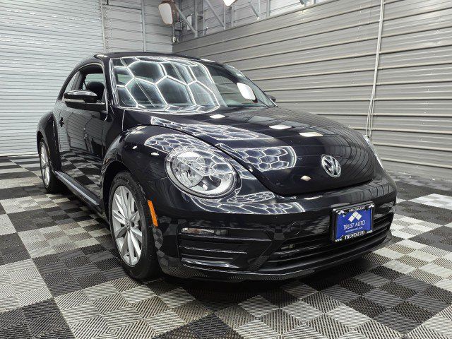 Used 2018 Volkswagen Beetle 2.0T S w/ Style & Comfort Package For S FWD image 5