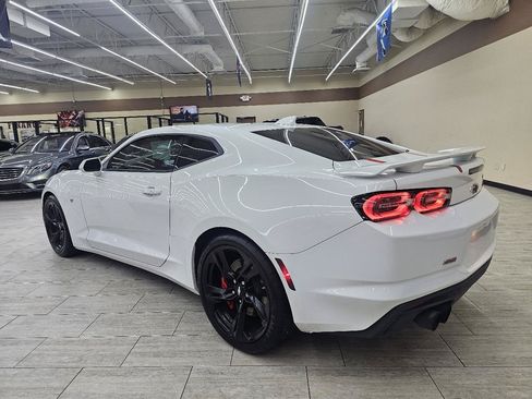 Used 2019 Chevrolet Camaro SS RWD image 8