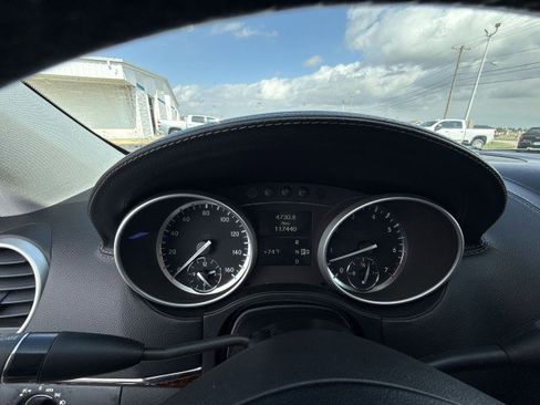 Used 2011 Mercedes-Benz GL 450 4MATIC image 10